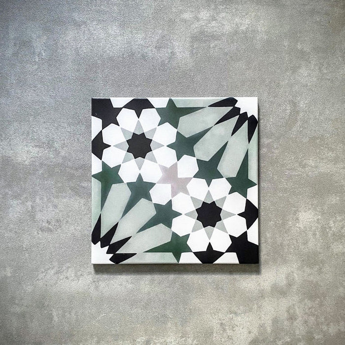 Azulejo con diseño marroquí verde orquídea Fizaan 20 cm x 20 cm