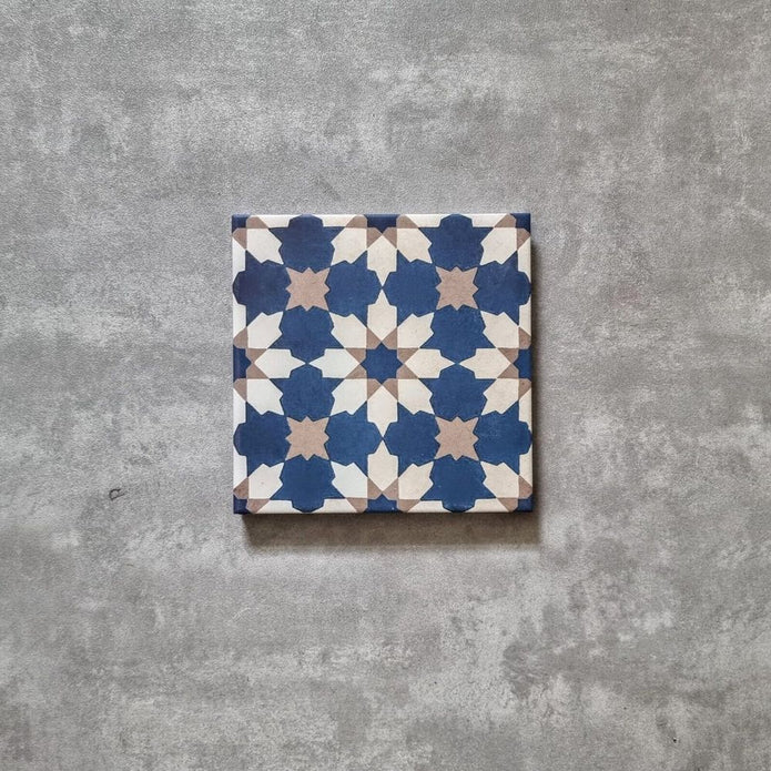 Azulejo deportivo Mamounia | Azul y Plata | Azulejos marroquíes | Azulejos para paredes y pisos | 20cm x 20cm